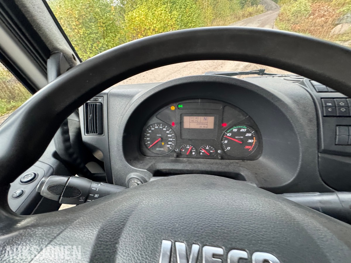 2015 Iveco 80E22/ P servicebil med verkstedinnredning og bakløfter