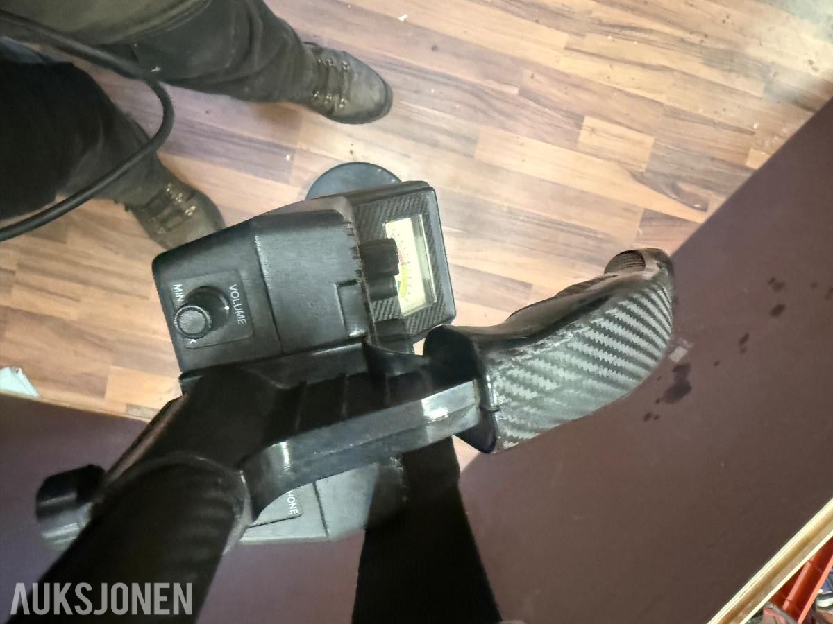 Velleman CS150N metalldetektor – med søkeskive og analogt display CS150N