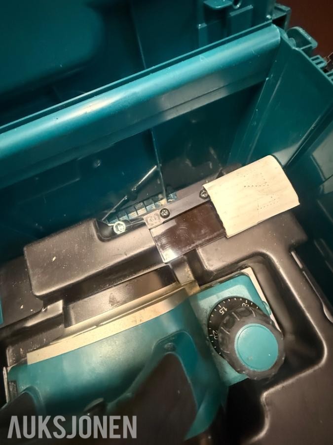 2015 Makita KP0800 elektrisk høvel 620W – med original koffert