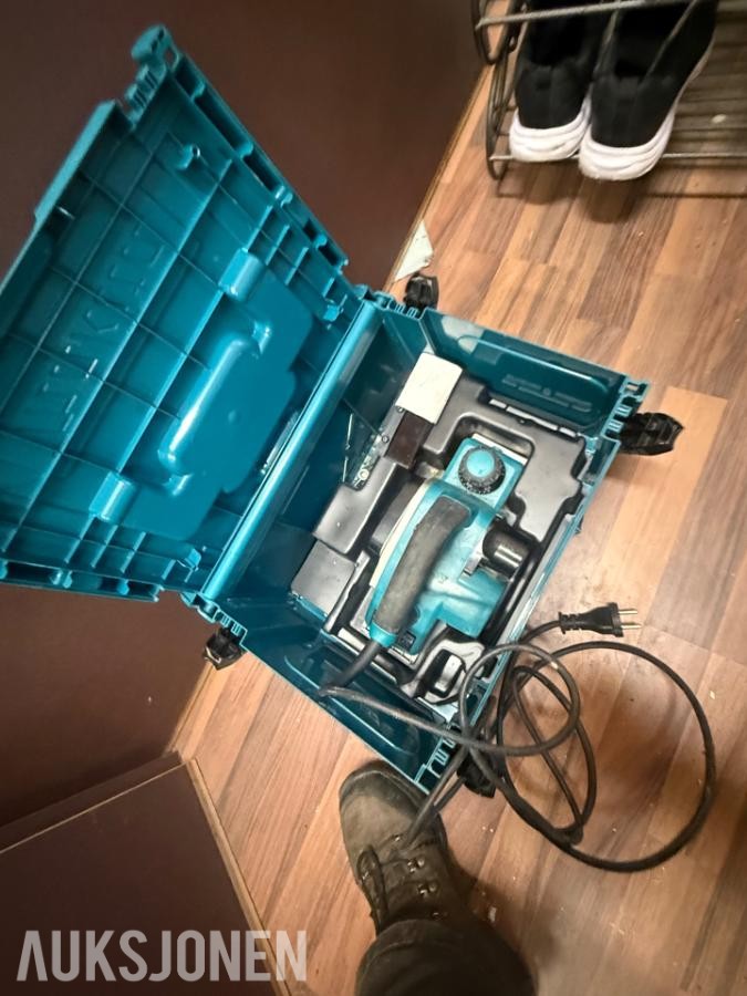 2015 Makita KP0800 elektrisk høvel 620W – med original koffert