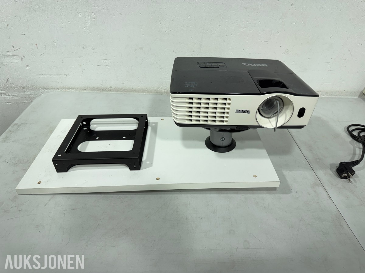 2 stk BenQ projektorer, MH680 og TH680