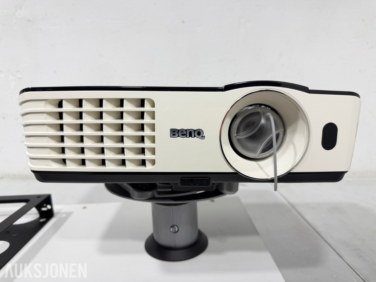 2 stk BenQ projektorer, MH680 og TH680
