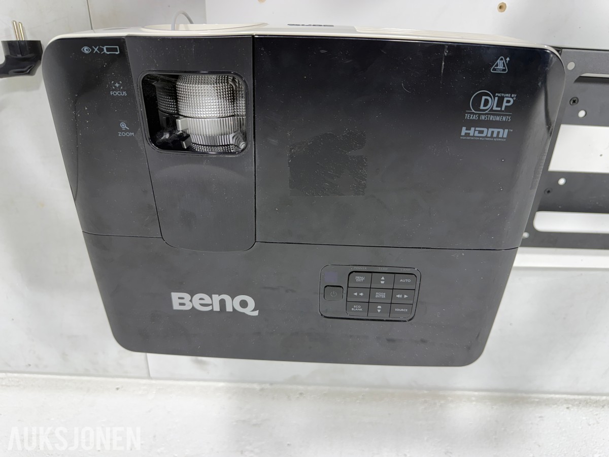 2 stk BenQ projektorer, MH680 og TH680