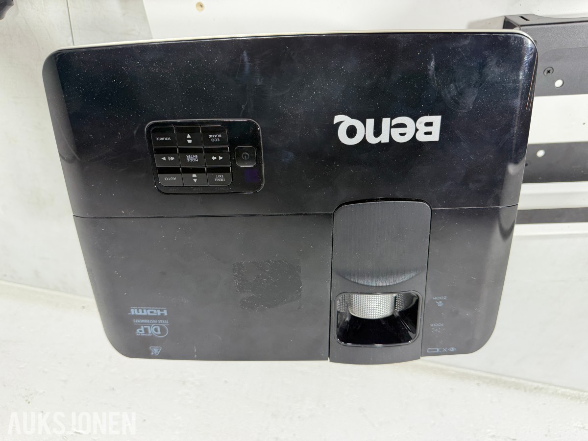 2 stk BenQ projektorer, MH680 og TH680