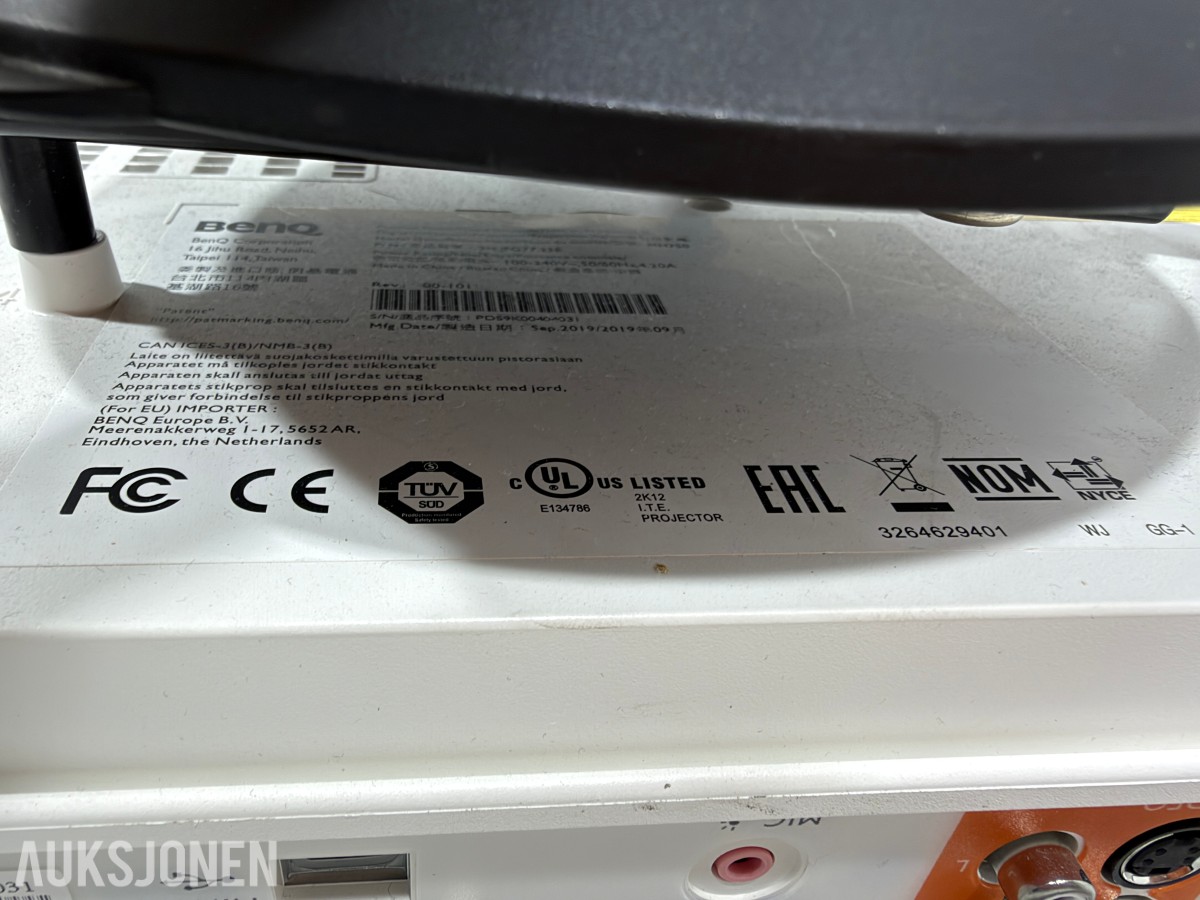 2 stk BenQ projektorer, MH680 og TH680