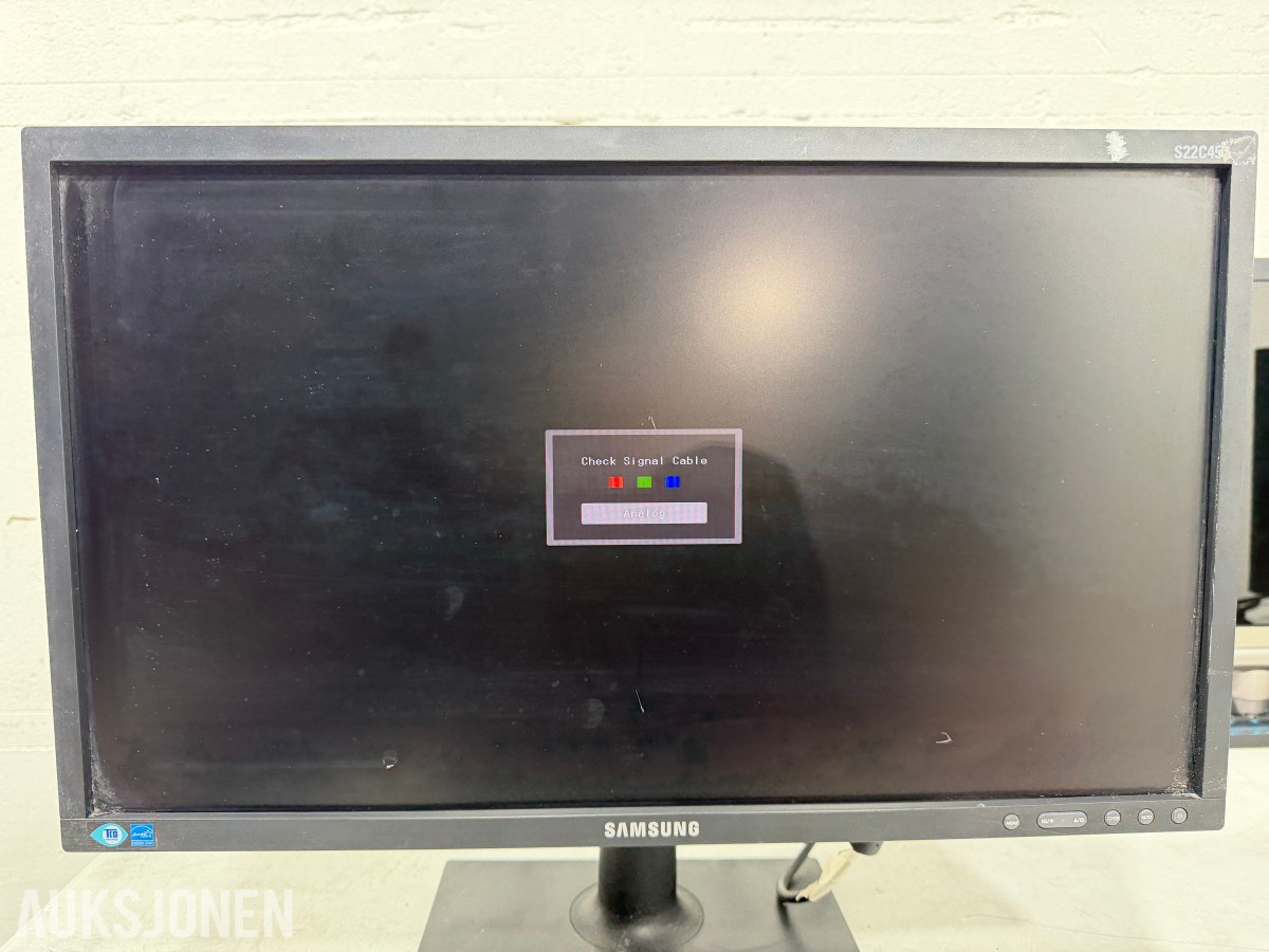 Parti med PC-skjermer og en infoskjerm