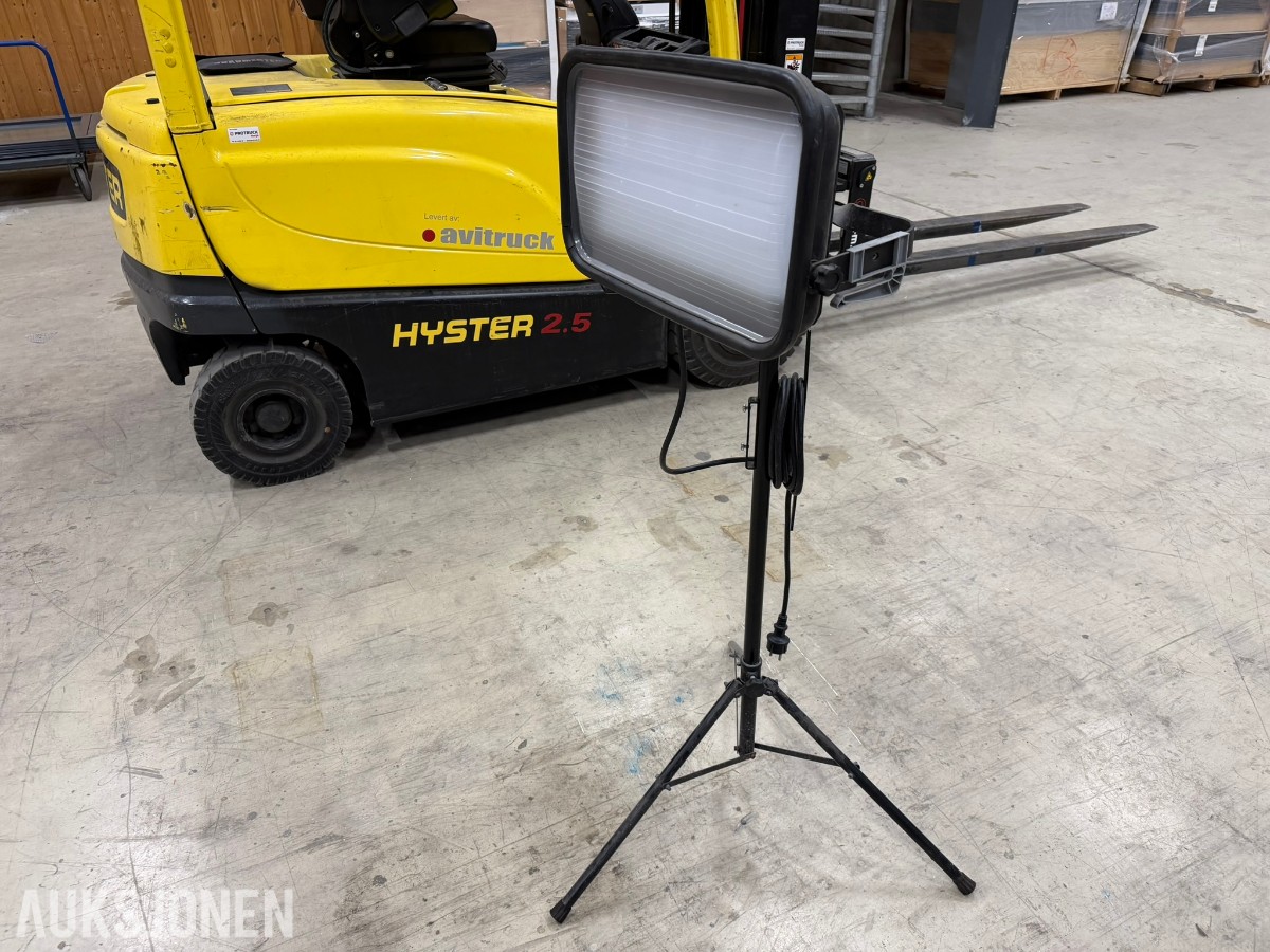Lena Lighting Magnum SMD LED 44W arbeidslampe med stativ