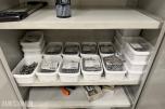 2 stk. metallskap med verktøy, festemateriell og tilbehør 