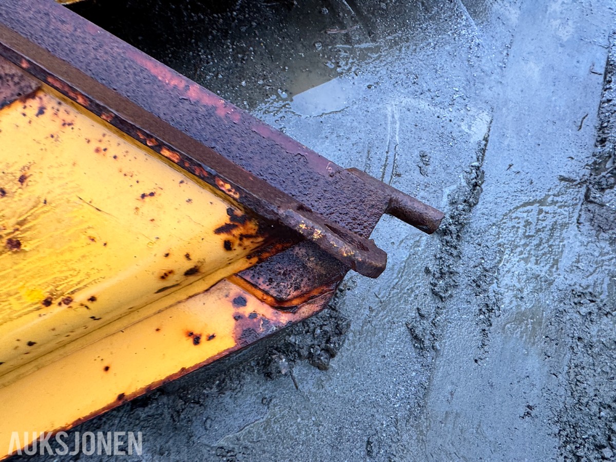 Volvo 2 stk frontgavler - Passer på Volvo dumper A40/A45