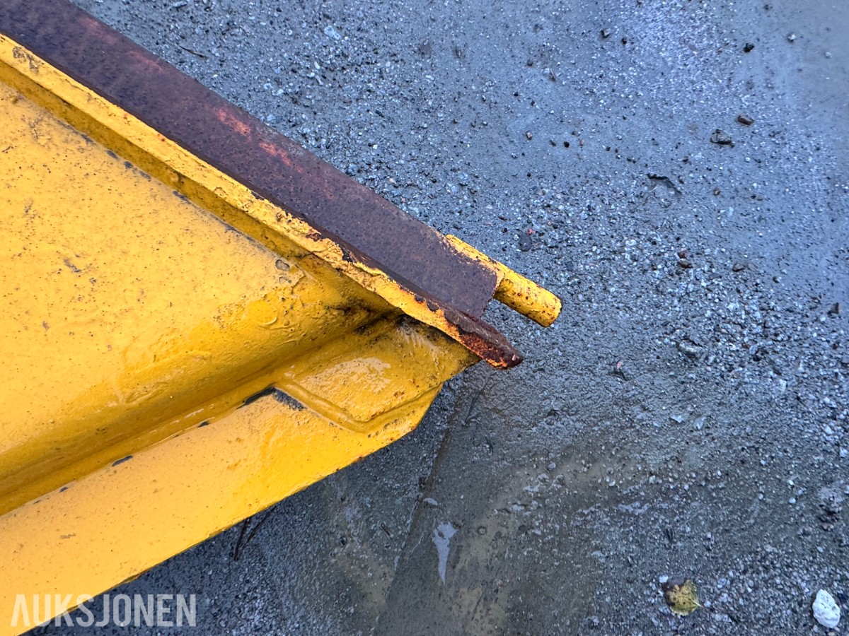 Volvo 2 stk frontgavler - Passer på Volvo dumper A40/A45