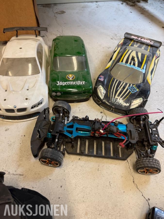 Radiostyrt RC-bil med børsteløs motor – 3 karosserier 