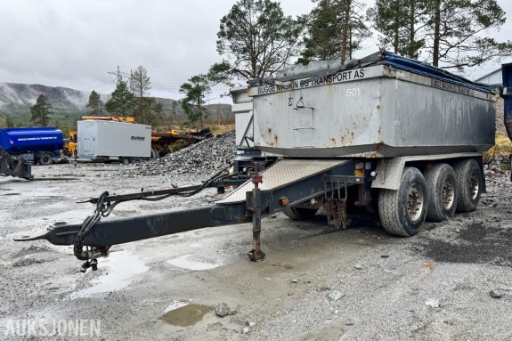 2003 Maur Bilpåbygg Trippelkjerre med kapell