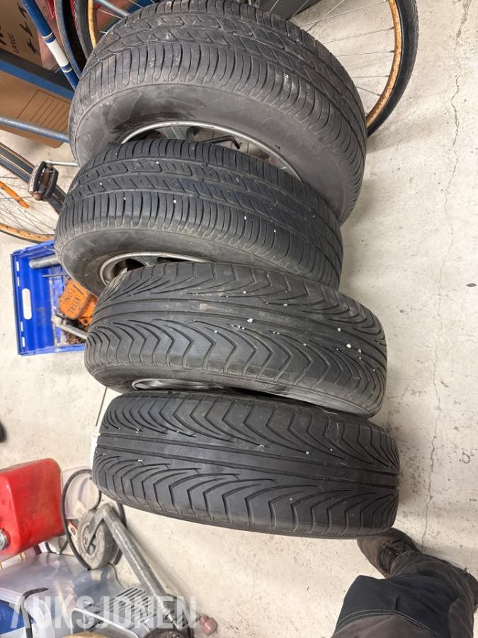 tyfoon dekk. 195/65r15 felger fra golf 4 cab *Ingen minstepris*