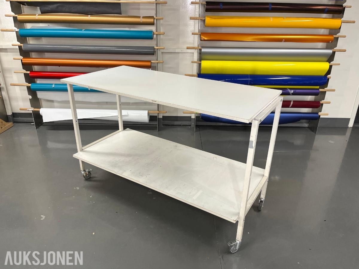 Verkstedbord på hjul - 156 × 70 x 97,5cm 
