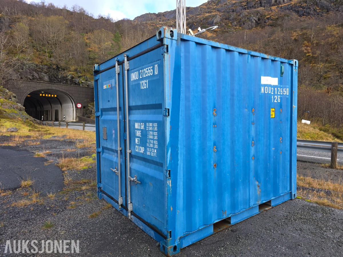 10 fots container med innhold selges