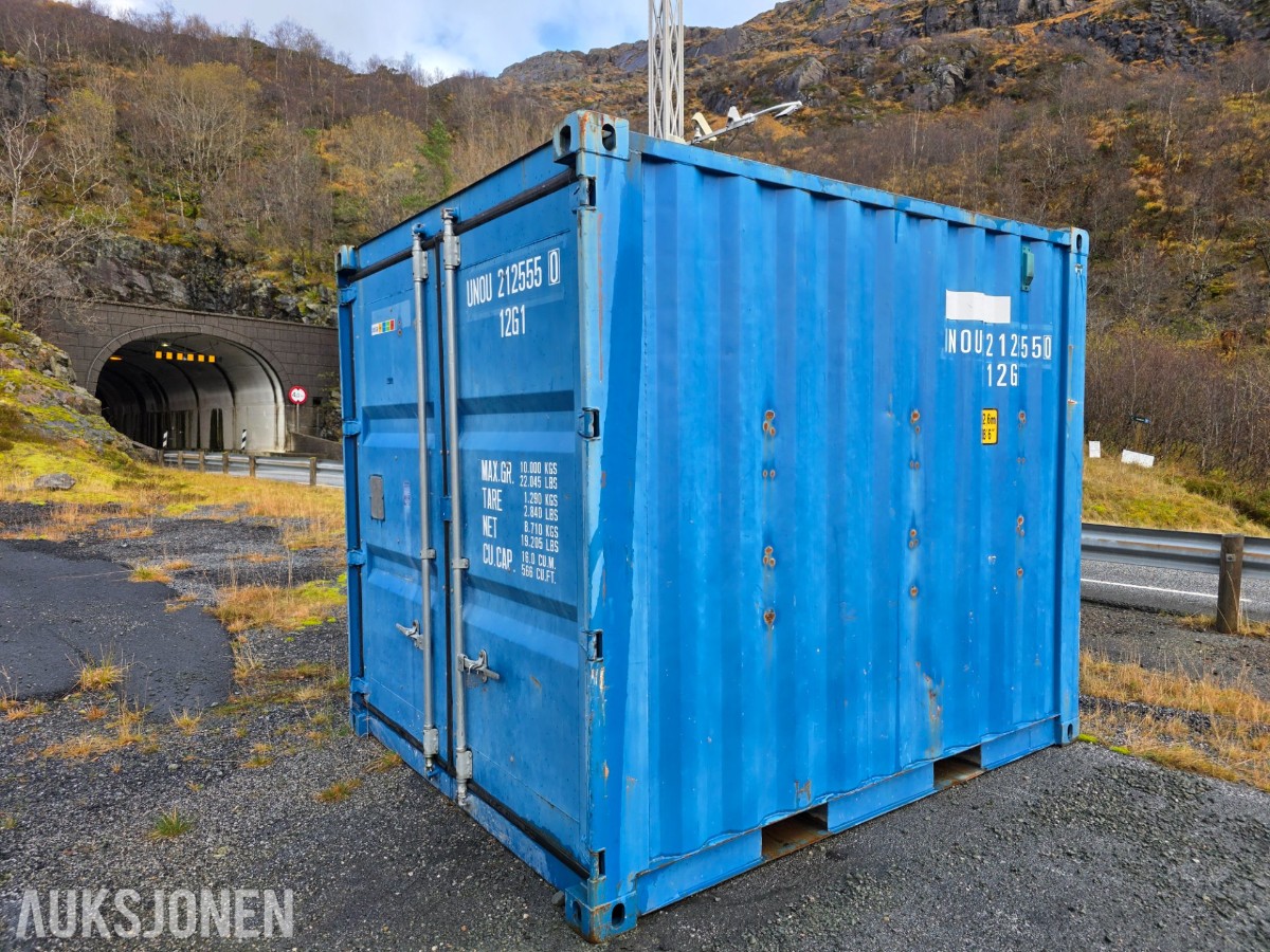 10 fots container med innhold selges