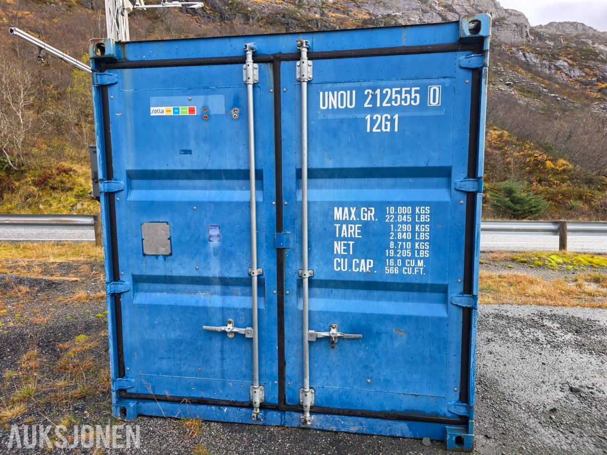 10 fots container med innhold selges