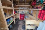 10 fots container med innhold selges