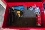 10 fots container med innhold selges