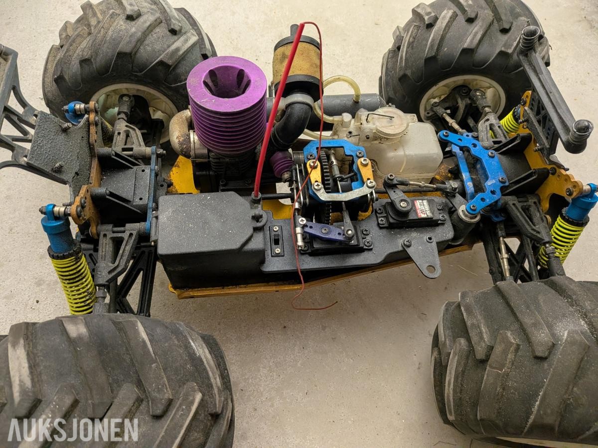 Stor RC Nitro-samling 4 biler, Startkasse, Ladere, Deler, etc.