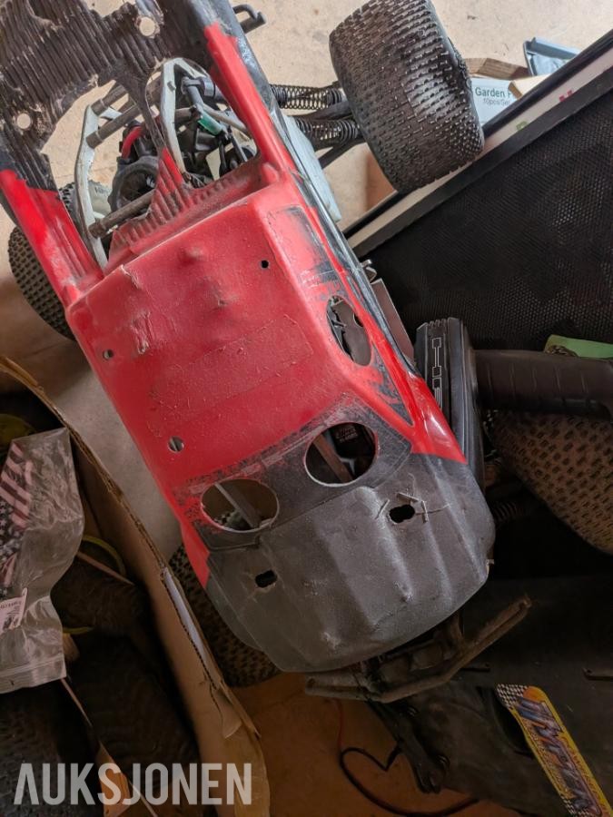 Stor RC Nitro-samling 4 biler, Startkasse, Ladere, Deler, etc.