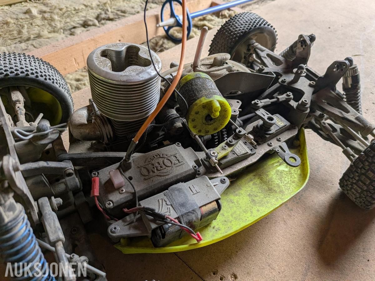Stor RC Nitro-samling 4 biler, Startkasse, Ladere, Deler, etc.