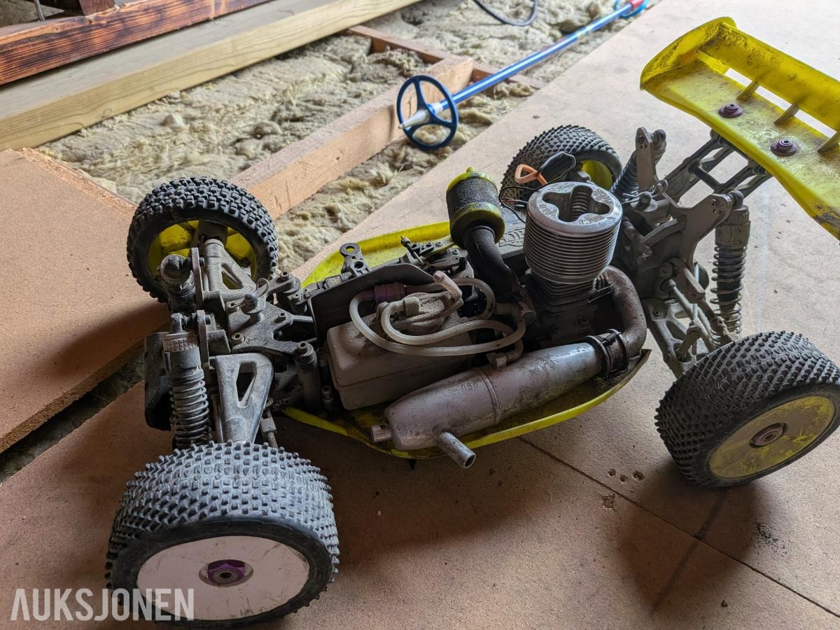 Stor RC Nitro-samling 4 biler, Startkasse, Ladere, Deler, etc.