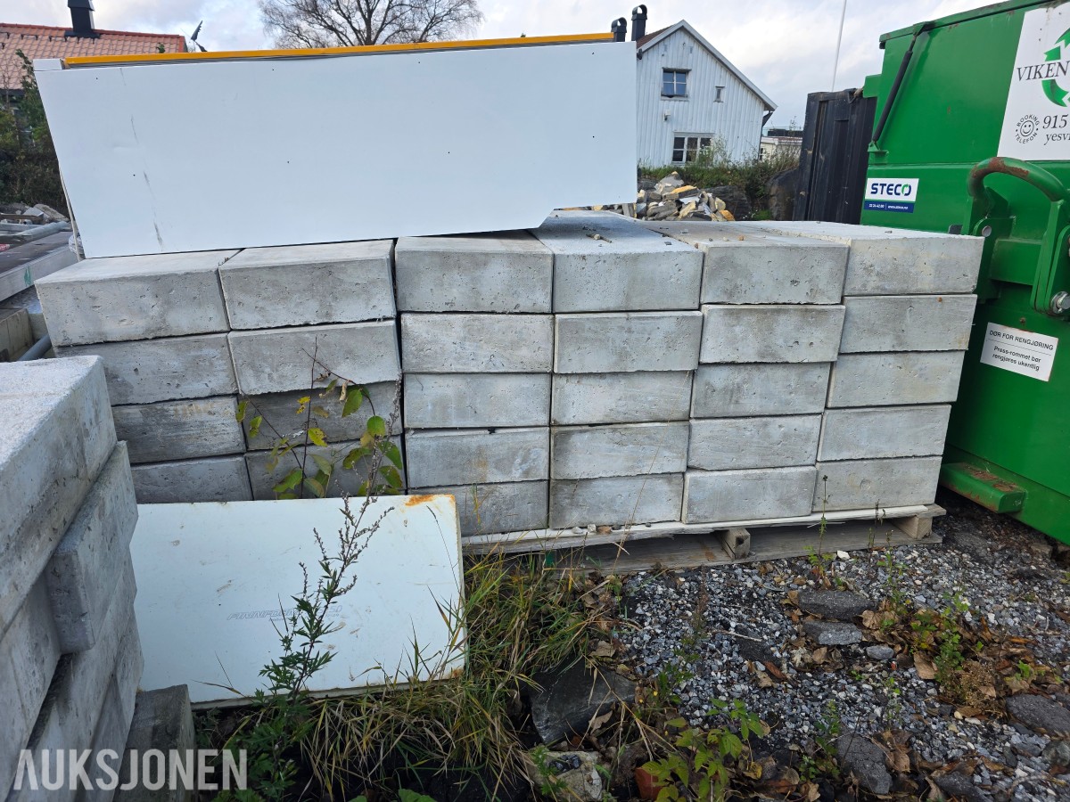 Isolerte elementer ca 100 stk Isopor/EPS innvendig betongssjikt utvendig