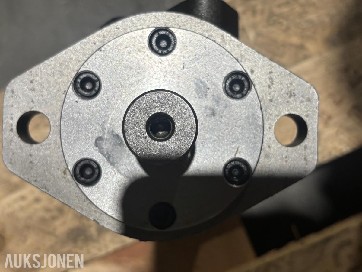 Parti med 11 stk. BM RMR200 hydraulikkmotorer/orbitalmotorer