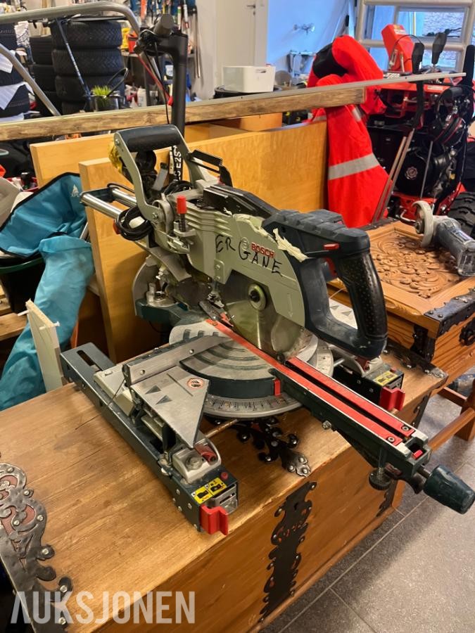 Bosch GCM 8 SJL kapp- og gjerdesag