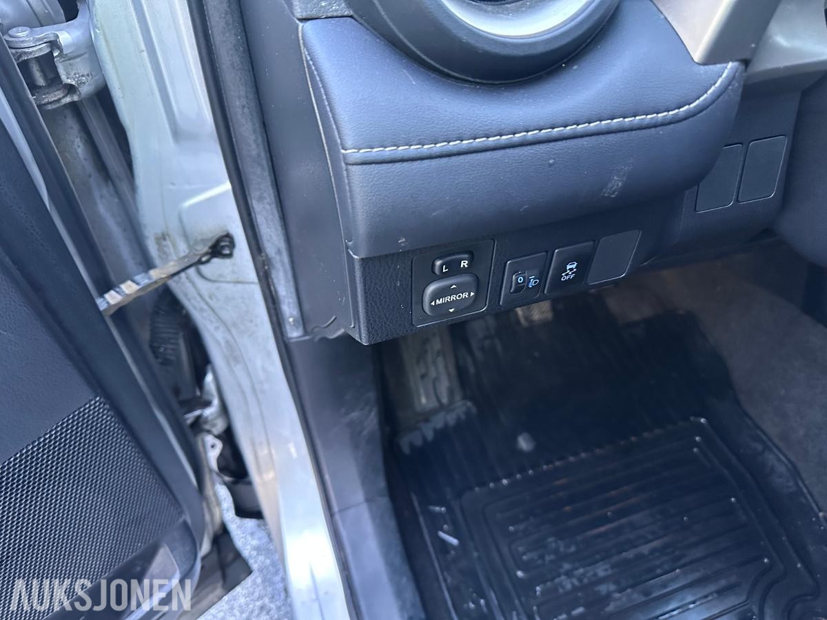 2013 Toyota RAV4 2.0 124hk eu ok