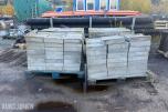 Parti med  betongelementer med vannrenne