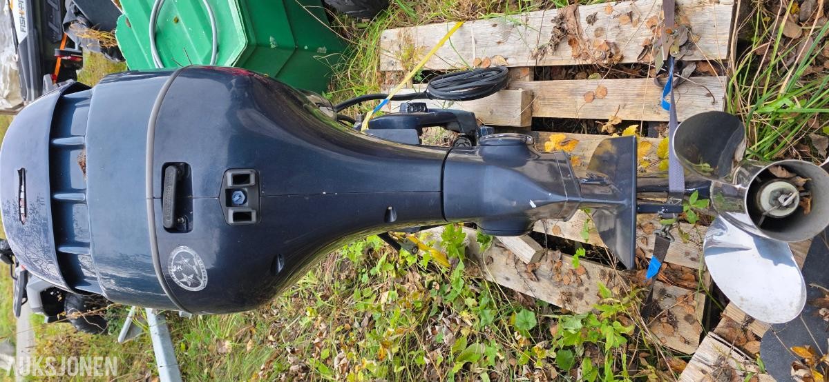 2004 Evinrude 75 hk E-TEC Rep. Objekt