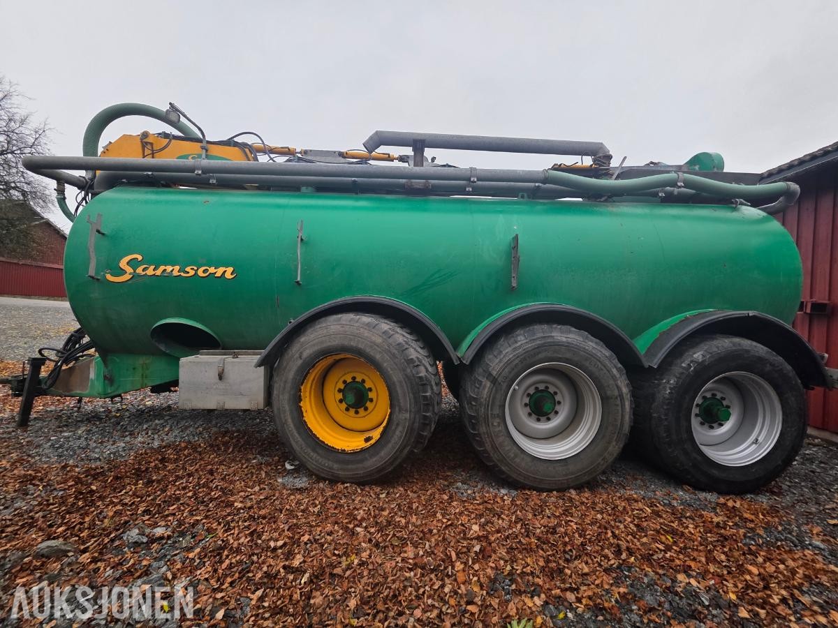 2002 Samson PG25 gjødselvogn 25 m³, 8" fyllekran