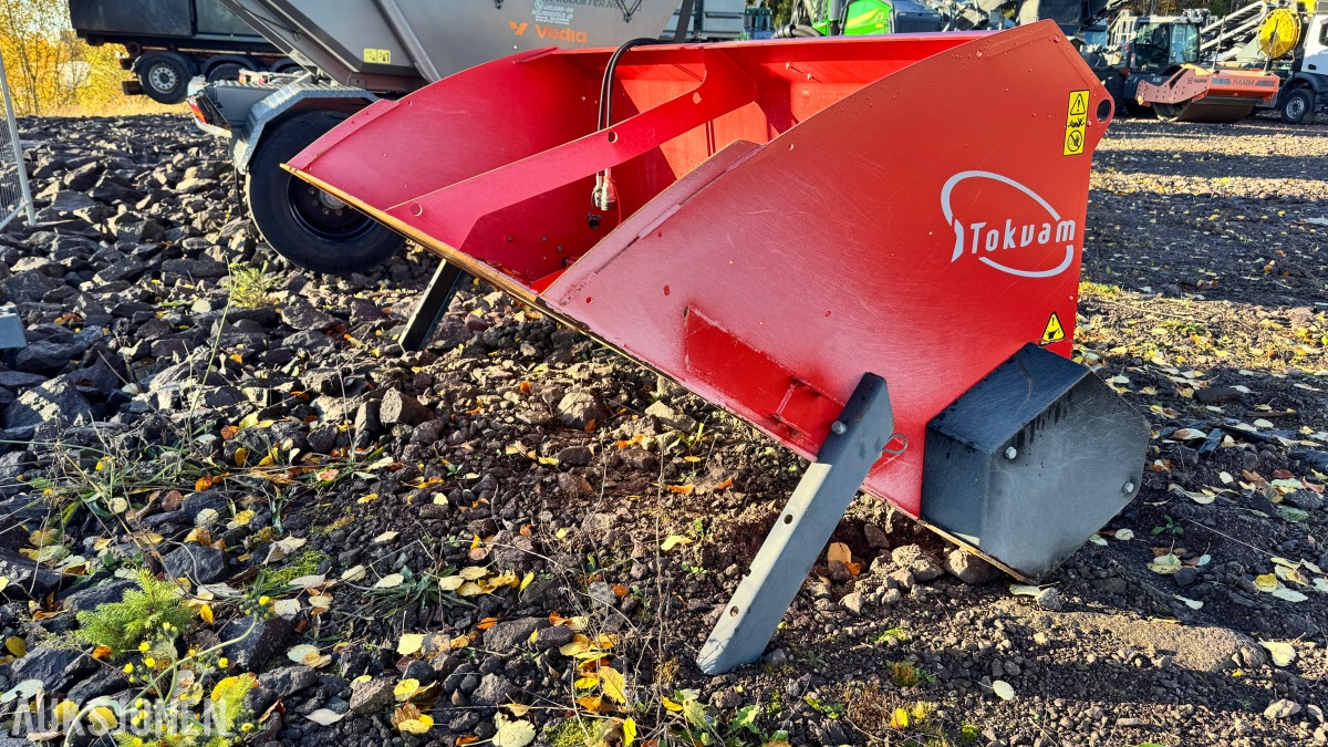 2024 Tokvam SMA1600 selvlastende strøkasse – 1 600 liter