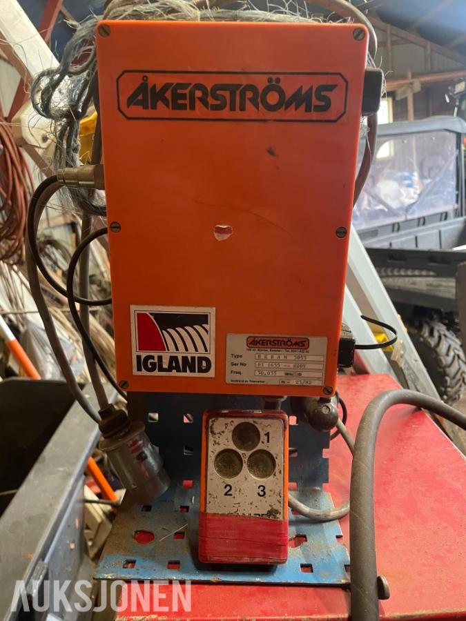 1984 Igland Compact 3500/2 LH skogsvinsj med fjernkontroll - Triangelfeste