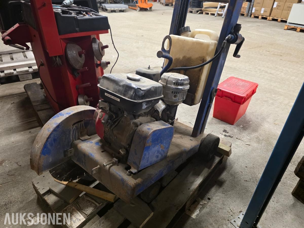 Gulvsag / asfaltsag med bensinmotor