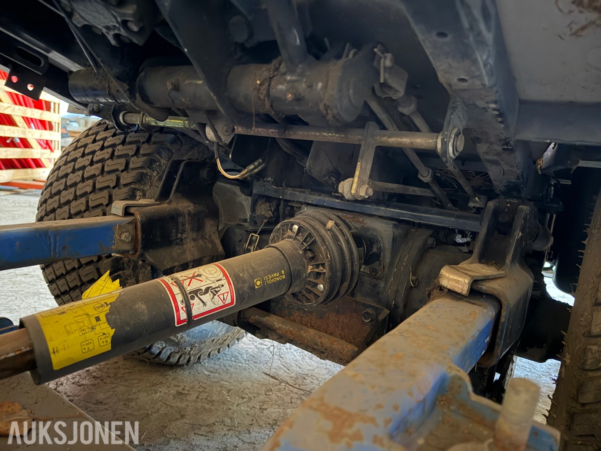 New Holland MC 35 4WD gressklipper