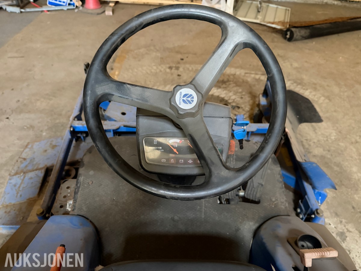 New Holland MC 35 4WD gressklipper