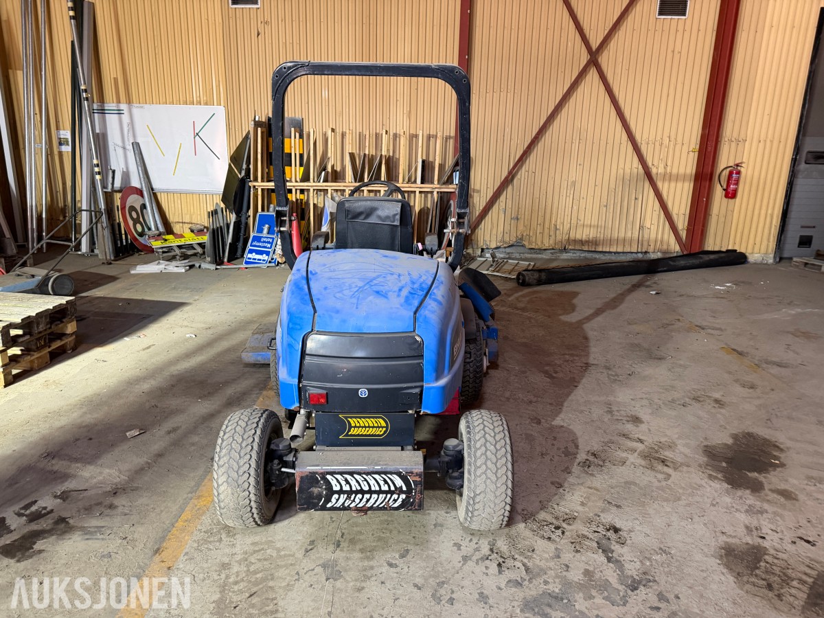 New Holland MC 35 4WD gressklipper