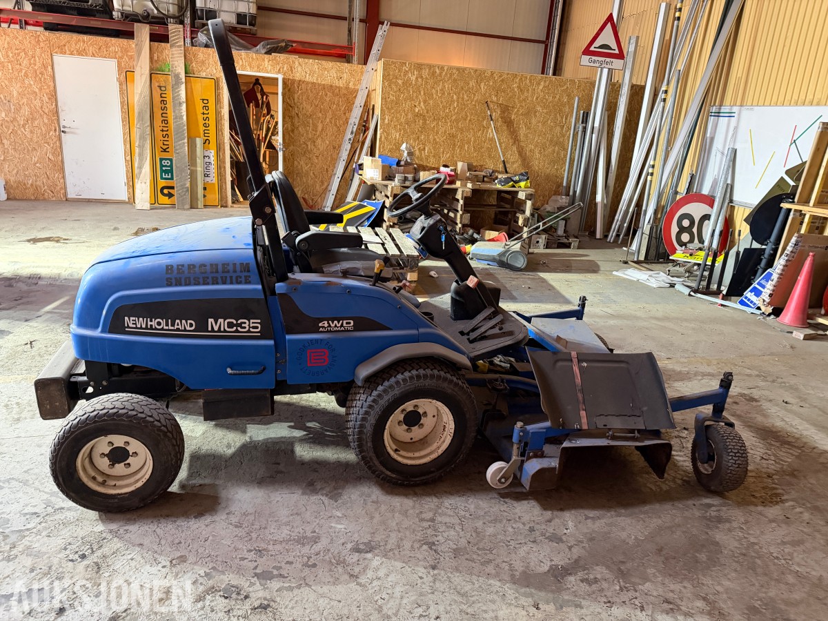 New Holland MC 35 4WD gressklipper