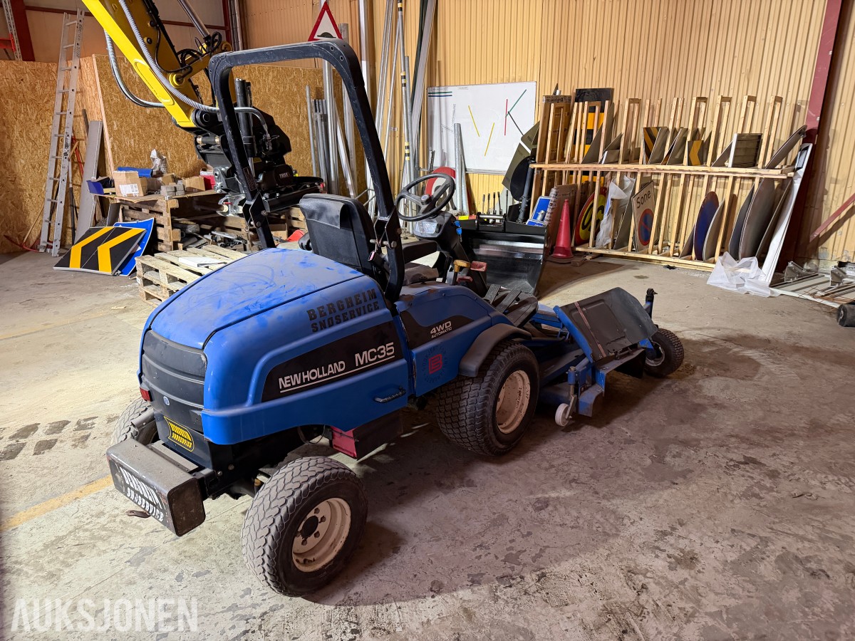 New Holland MC 35 4WD gressklipper