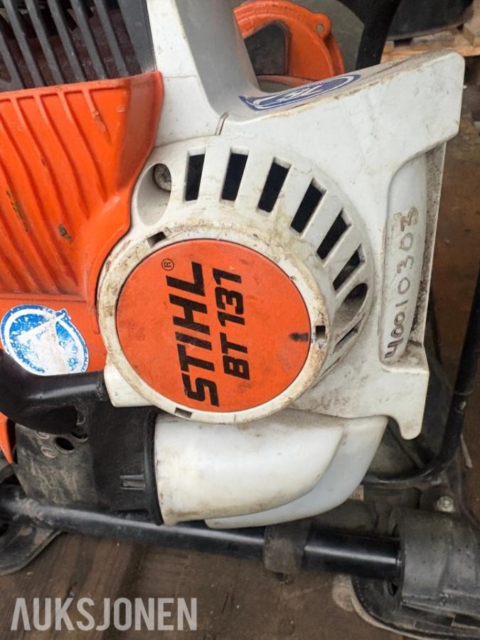  STIHL BT 131  Bensindrevet jordbormaskin