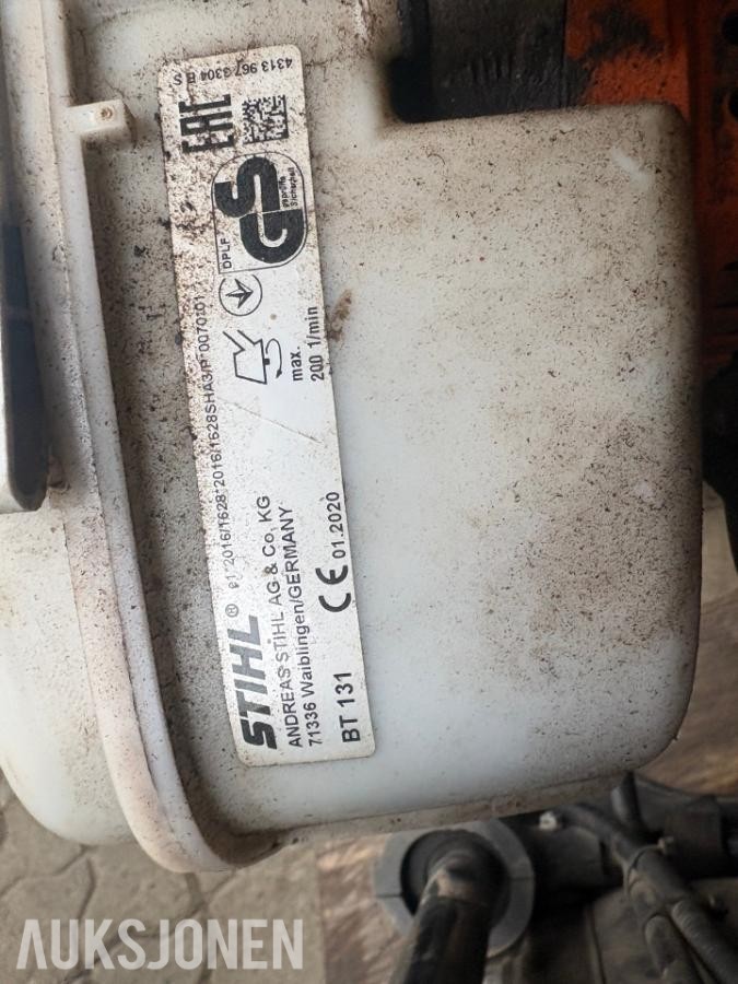  STIHL BT 131  Bensindrevet jordbormaskin