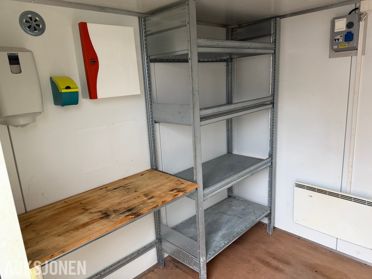 8 fot Førstehjelps - beredskapscontainer