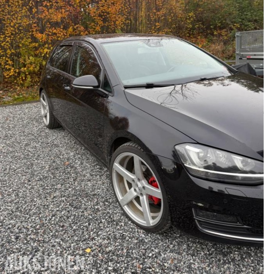 2015 Volkswagen Golf 2.0 TDI 150HK 4MOTION CRUISEKONTROLL HENGERFESTE