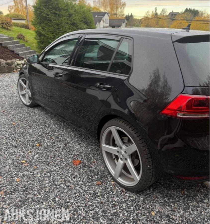 2015 Volkswagen Golf 2.0 TDI 150HK 4MOTION CRUISEKONTROLL HENGERFESTE