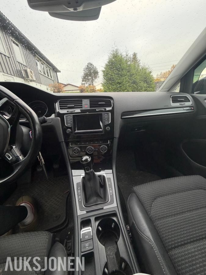 2015 Volkswagen Golf 2.0 TDI 150HK 4MOTION CRUISEKONTROLL HENGERFESTE
