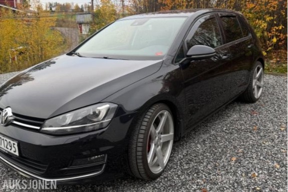 2015 Volkswagen Golf 2.0 TDI 150HK 4MOTION CRUISEKONTROLL HENGERFESTE