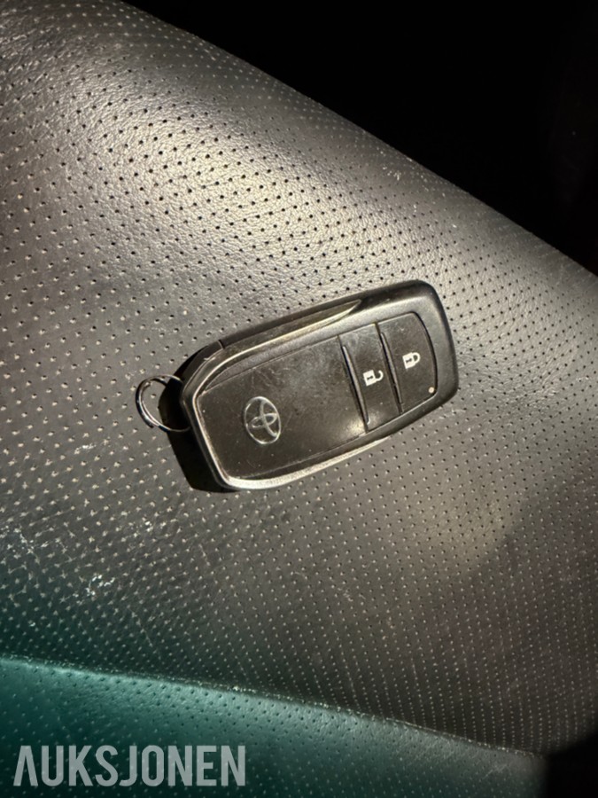 2019 TOYOTA HILUX 2,4 150HK AUTOMAT 4WD CRUISE HENGERFESTE DIFF.SPERRE